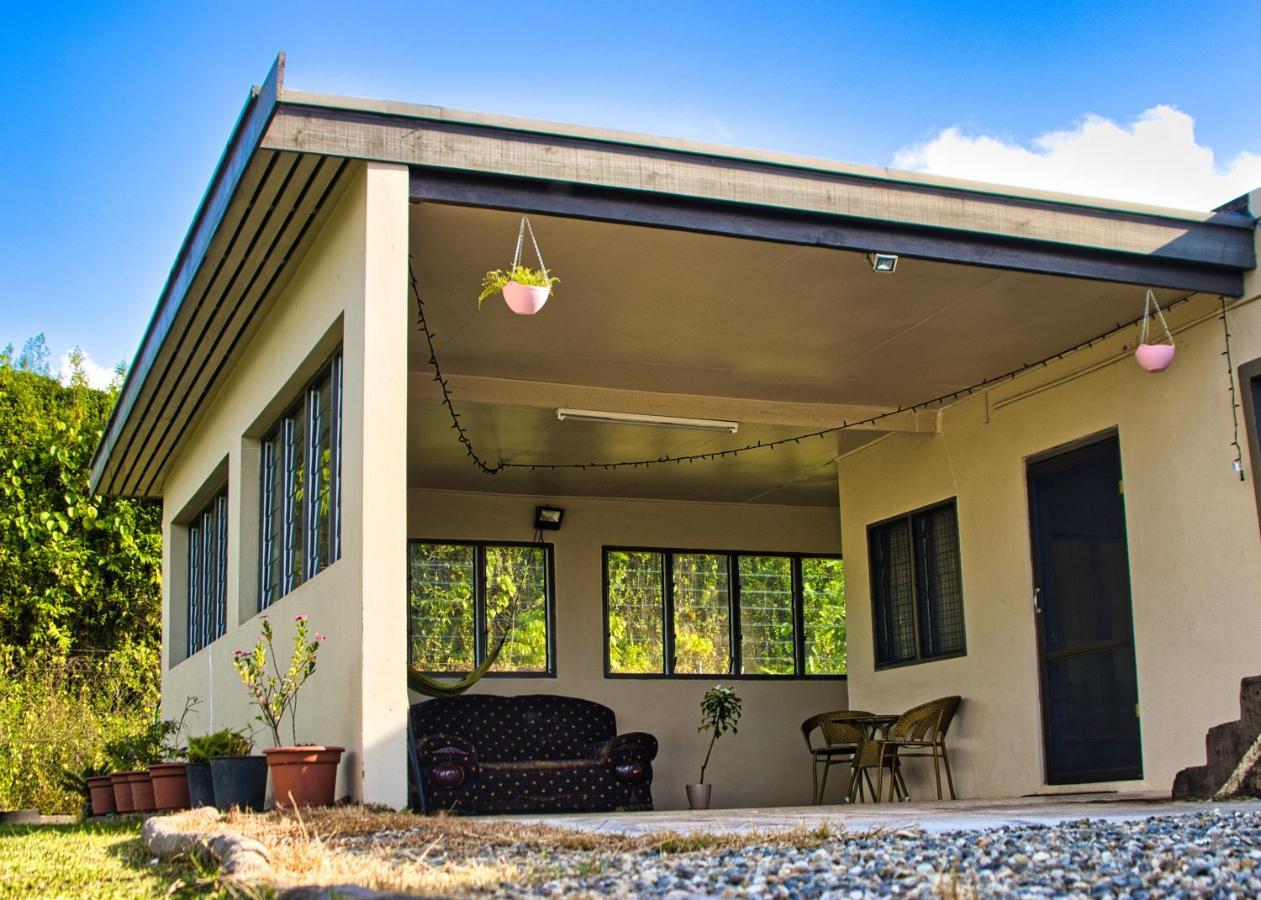 Guddy'S Riverside Cottage Nausori Экстерьер фото